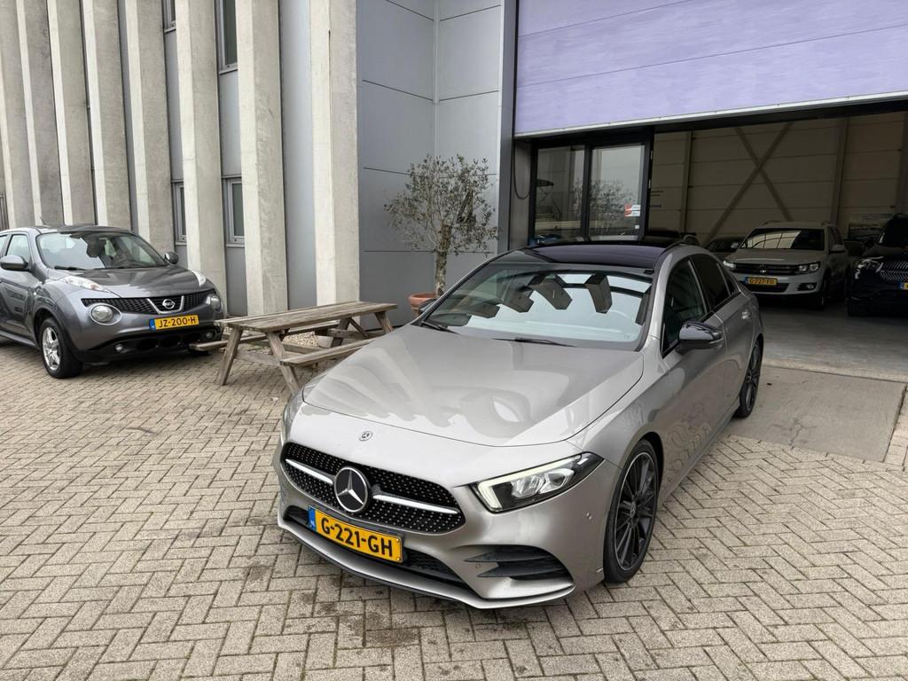 Mercedes-Benz A-klasse 180 d AMG Edition! Limo! Automaat! PA, Auto's, Gebruikt, 4 cilinders, 116 pk, Origineel Nederlands
