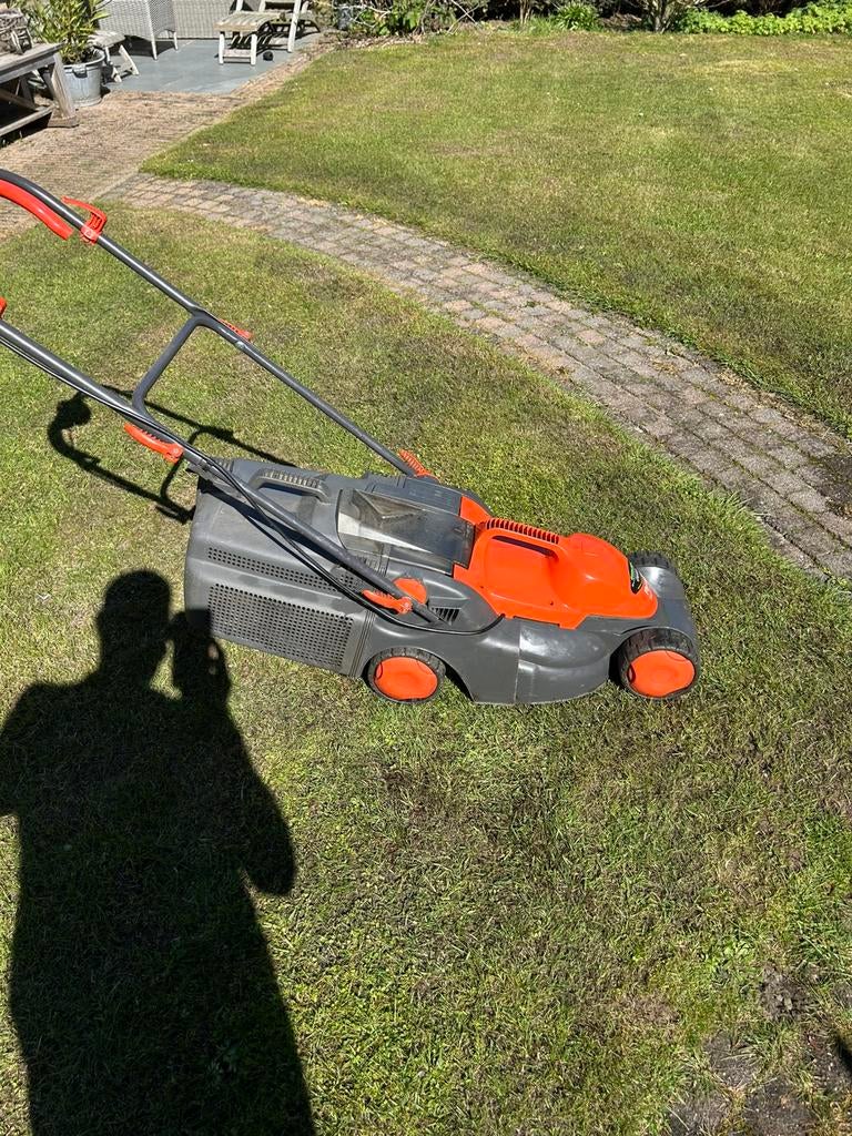 Grasmaaier  Flymo Pac a Mow. Prima staat., Tuin en Terras, Grasmaaiers, Ophalen, Cirkelmaaier, Elektrische grasmaaier, Zo goed als nieuw