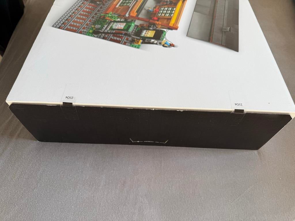 Nieuw in doos LEGO 910033 Bricklink Old Train Engine Shed, Kinderen en Baby's, Speelgoed | Duplo en Lego, Nieuw, Lego, Complete set