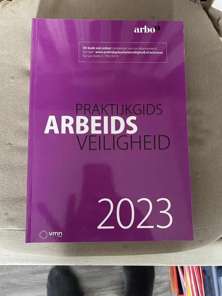 te koop praktijkgids arbeidsveiligheid 2023, Boeken, Ophalen, Diverse, HBO, Zo goed als nieuw