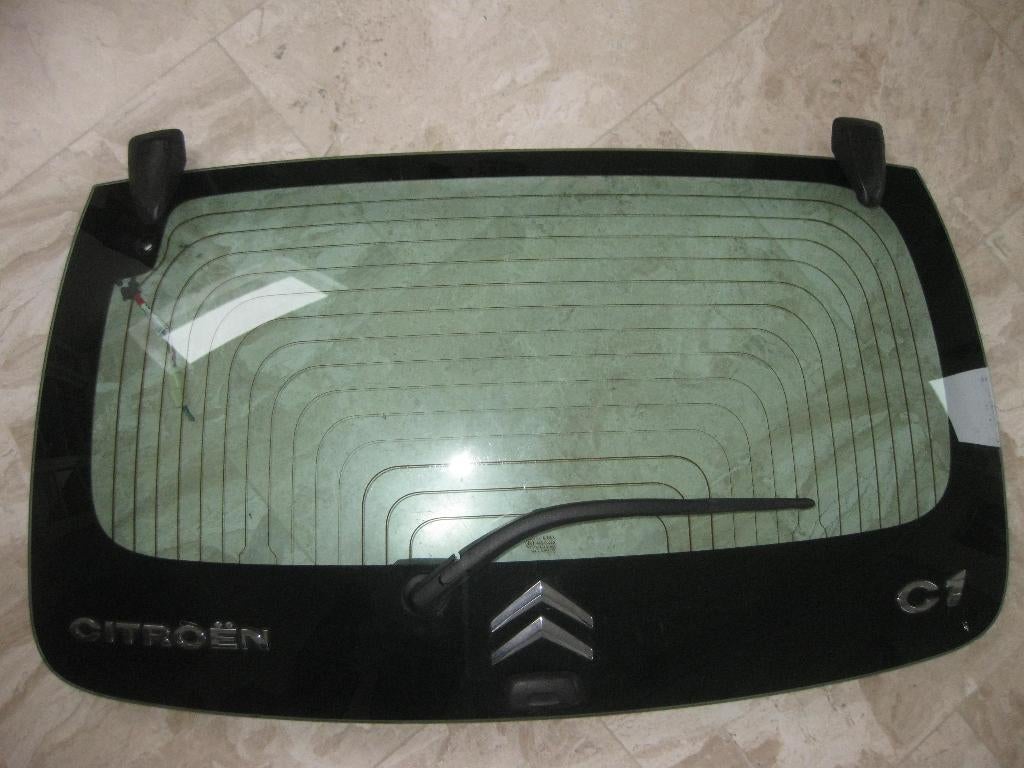 achter raam, ruit, toyota aygo, citroen c1 , peugeot 107, Ophalen of Verzenden, Citroën