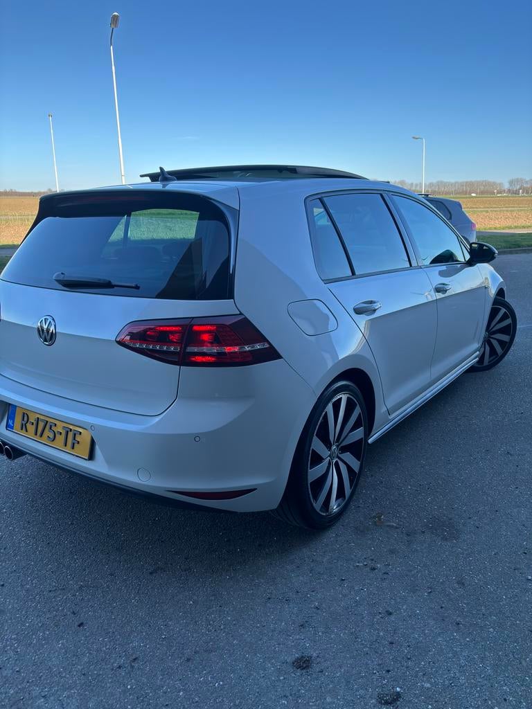 Volkswagen Golf 2.0 TDI GTD 135KW 5D DSG 2014 Wit, Auto's, Euro 6, 4 cilinders, Wit, Diesel