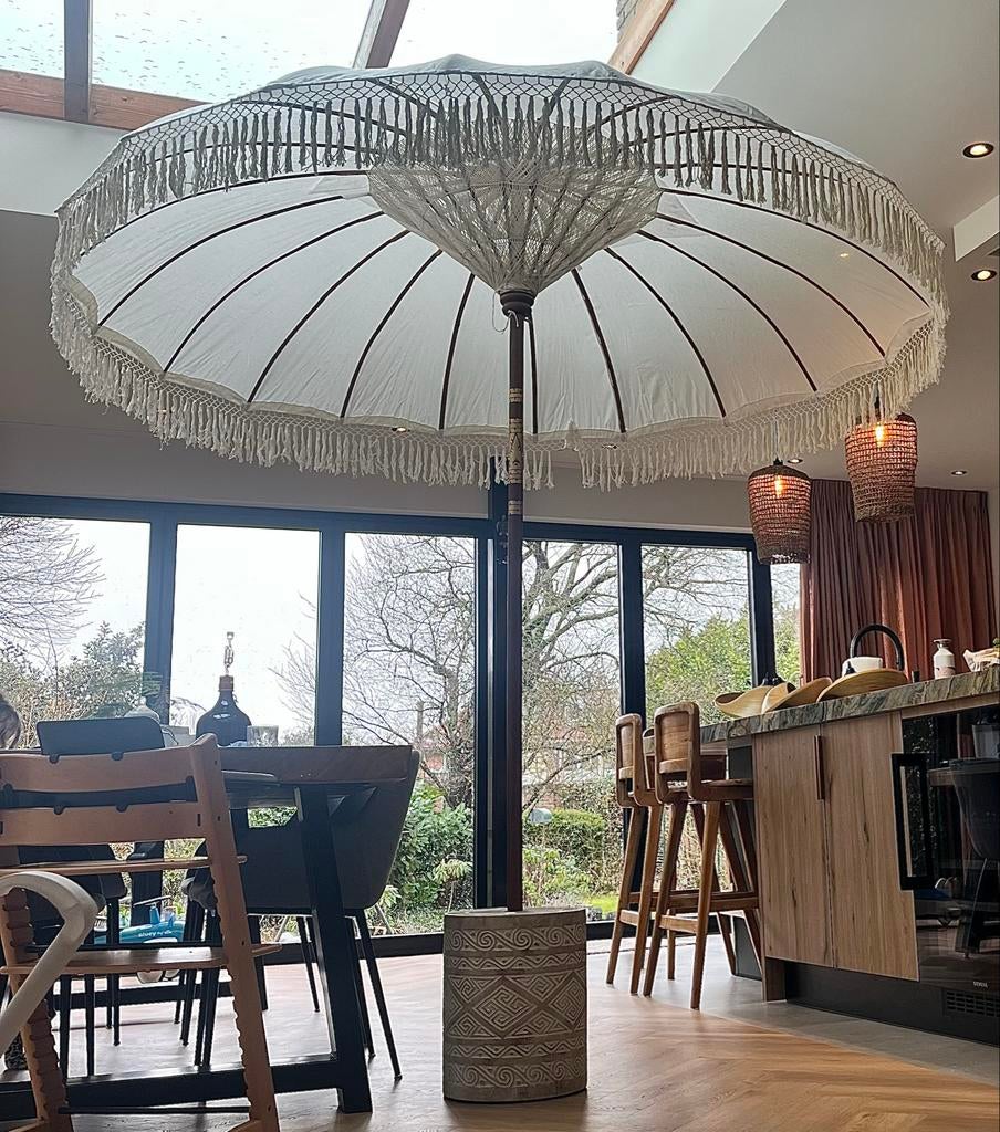 Prachtige Balinese / Boho Parasol met Franje, Tuin en Terras, Parasols, Ophalen, Nieuw, 2 tot 3 meter, Stokparasol