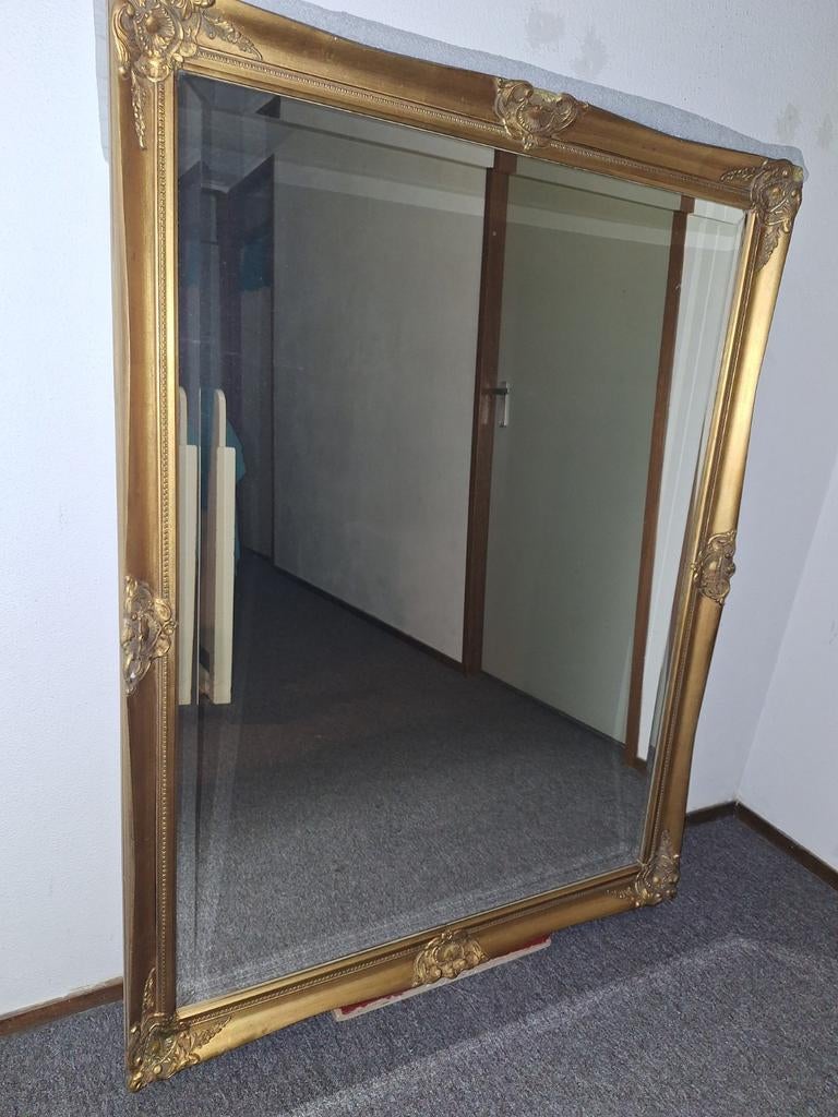 Grote gouden spiegel met sierlijke lijst, Antiek en Kunst, Ophalen, Rechthoekig, 100 tot 150 cm, 150 tot 200 cm