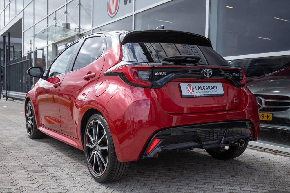 Toyota Yaris 1.5 Hybrid GR Sport |Panoramadak | Stoelverwarm, 12 maanden, Gebruikt, Zwart, 116 pk