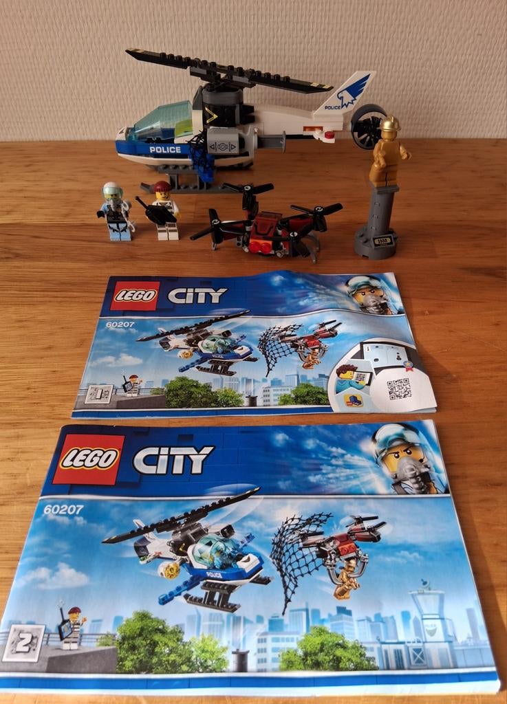 Lego city luchtpolitie & drone 60207 complete set + boekjes, Ophalen of Verzenden, Zo goed als nieuw