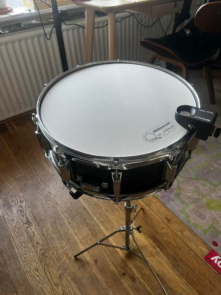 Roland RT-30 hr met snare, Muziek en Instrumenten, Drumstellen en Slagwerk, Ophalen of Verzenden, Zo goed als nieuw, Roland