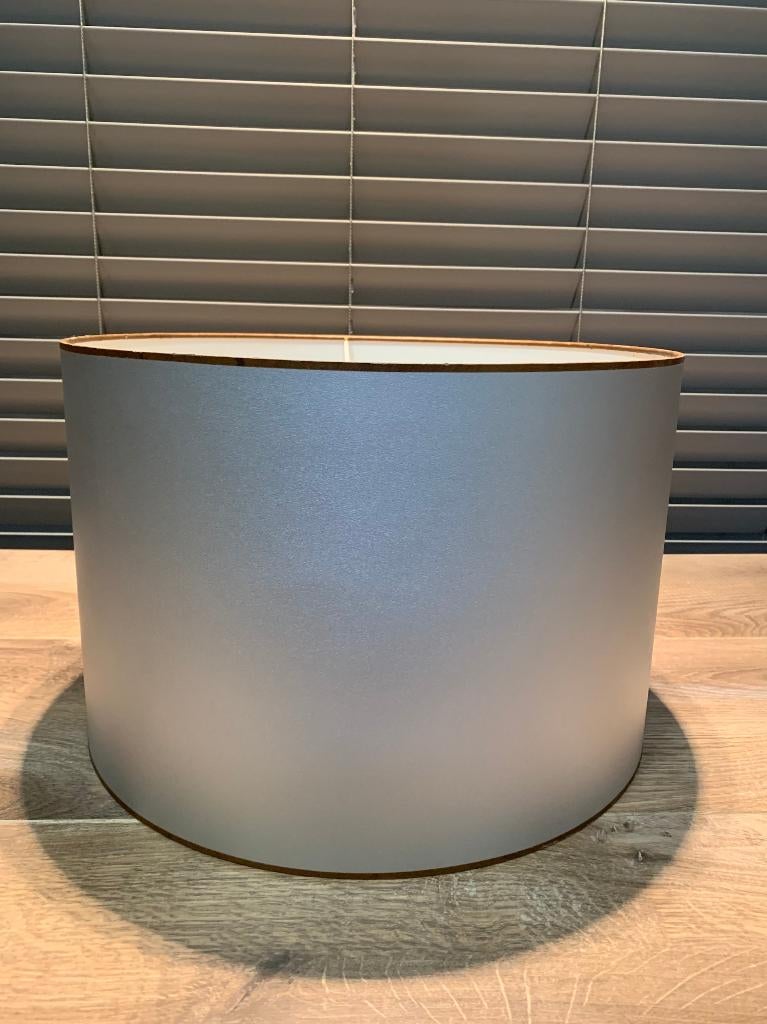 Mooie luxe lampenkap van Stout verlichting twv € 129,00, Huis en Inrichting, Rond, Ophalen of Verzenden, Zo goed als nieuw, Grijs