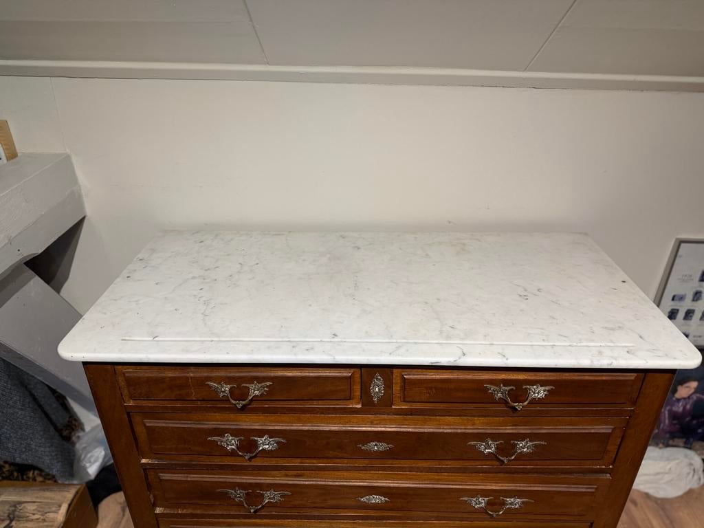 Antieke commode met marmeren blad, Ophalen