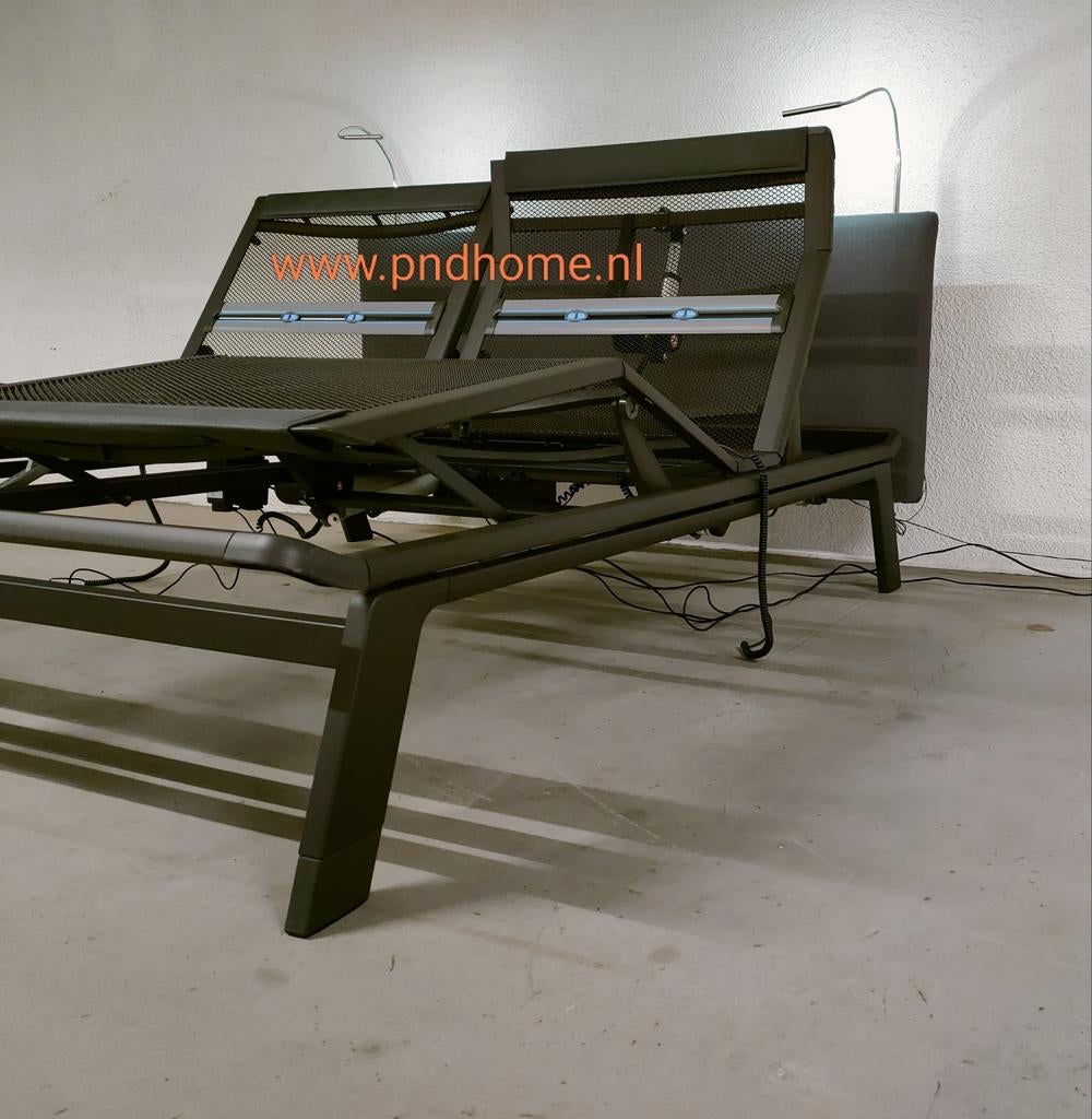 Auping Original 180x200 elektrisch verstelbaar + Hoofdbord, Auping Original 180x200 elektrisch verstelbaar + Hoofdbord, Verstelbaar