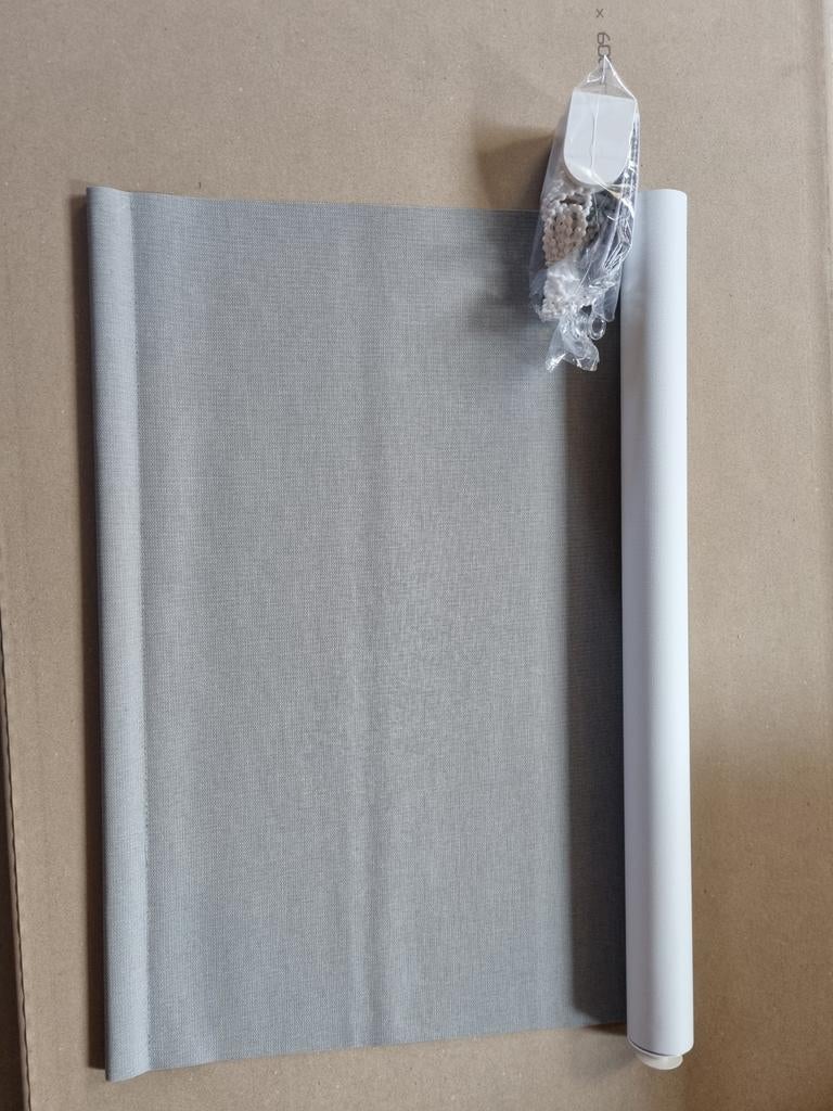 Nieuw lichtgrijs verduisterend rolgordijn 60x180 Karwei, Nieuw, 150 tot 200 cm, 50 tot 100 cm, Ophalen of Verzenden