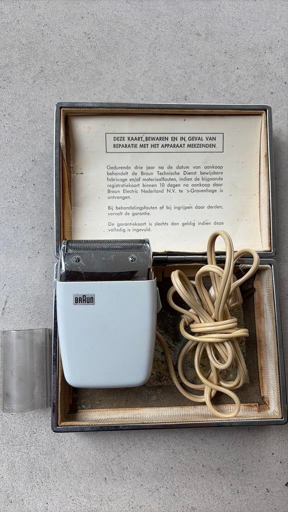 BRAUN elektrische scheerapparaat 1965, Verzamelen, Ophalen of Verzenden, Gebruikt