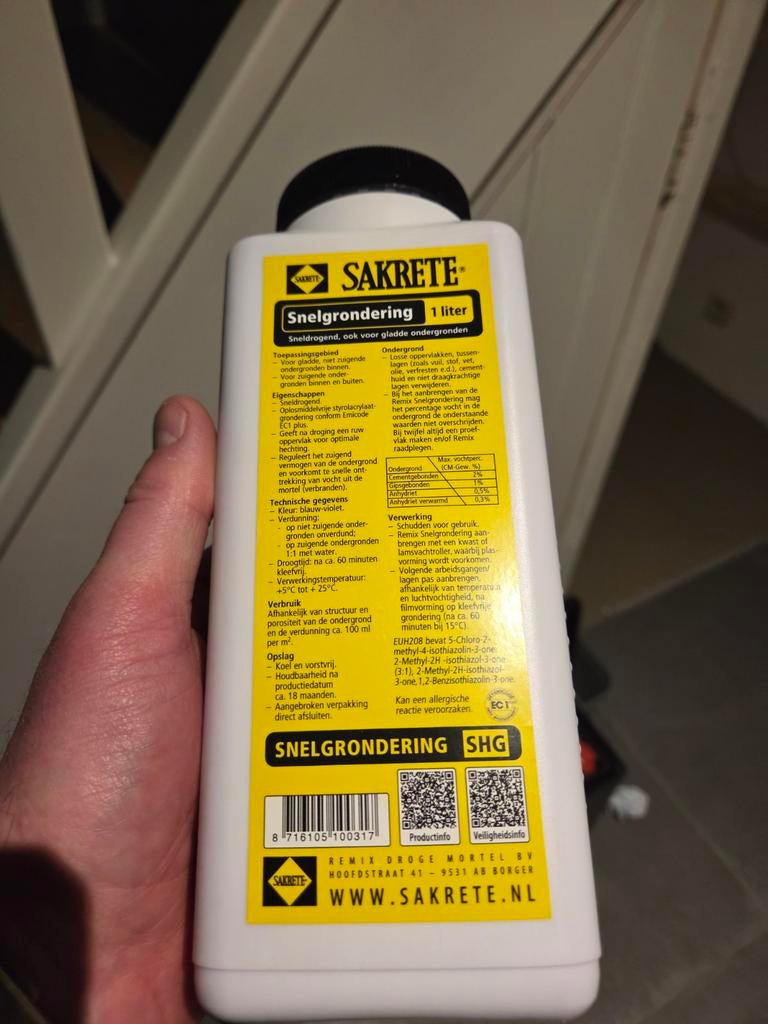 Tegel Primer sakrete, Ophalen, Wit