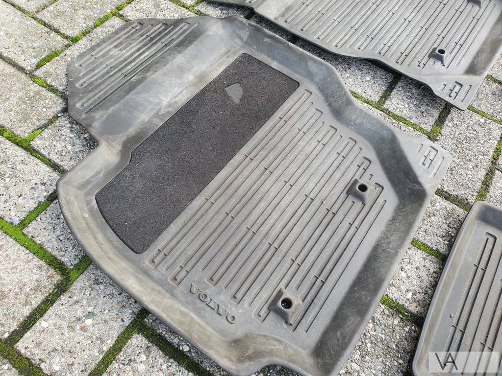 Volvo V70 xc70 S80 2007 - 2016 mattenset rubber €50 winter, Ophalen of Verzenden, Gebruikt, Volvo