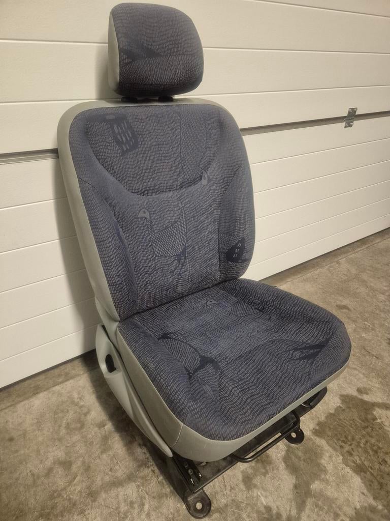 RENAULT TRAFIC / OPEL VIVARO BIJRIJDERSSTOEL / STOEL, Ophalen, Nieuw, Renault