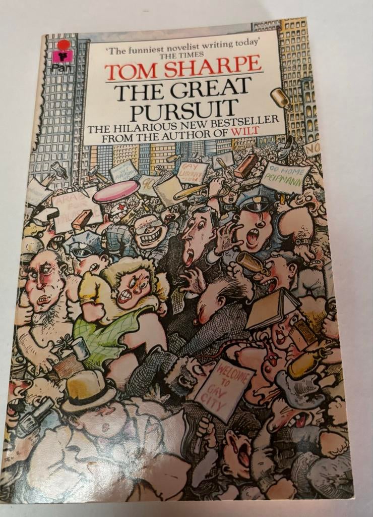 Tom Sharpe - The Great Pursuit, Boeken, Ophalen of Verzenden, Gelezen, Europa overig