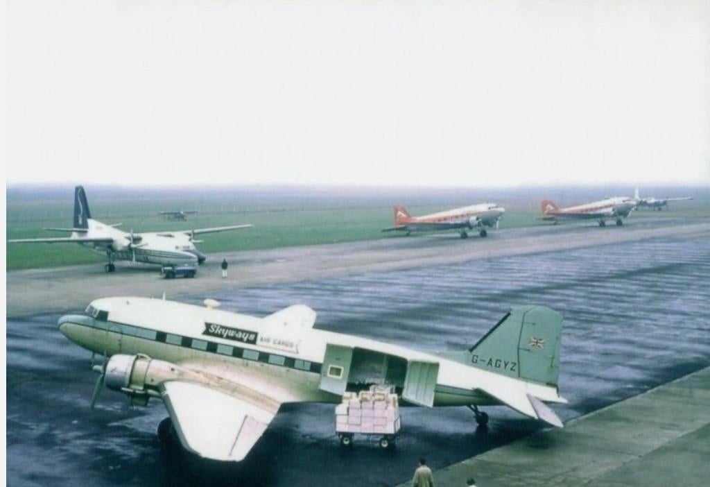 Skyways DC-3 Rotterdam Airport - ansichtkaart, Ophalen of Verzenden, Nieuw, Kaart, Foto of Prent