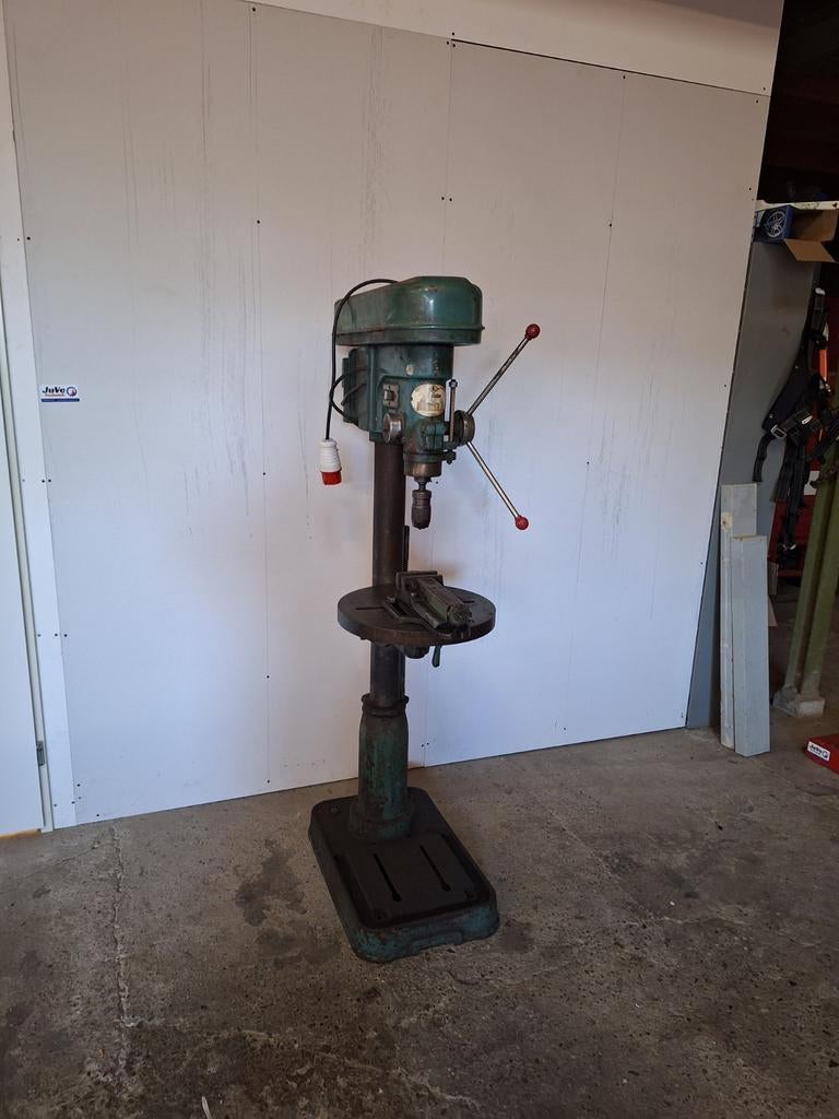 Degelijke boorkolom 380V - Goed werkend, Ophalen, Variabele snelheid, Overige typen, Gebruikt