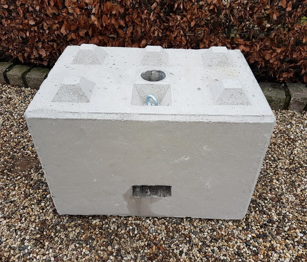 Huur Ballastblok mastvoet betonblok tent verlichting mega, Diversen, Vlaggen en Wimpels, Ophalen, Nieuw