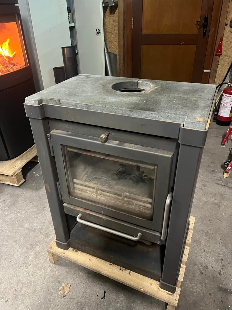 Reny retro xl houtkachel, Huis en Inrichting, Ophalen, Gebruikt, Hout, Houtkachel