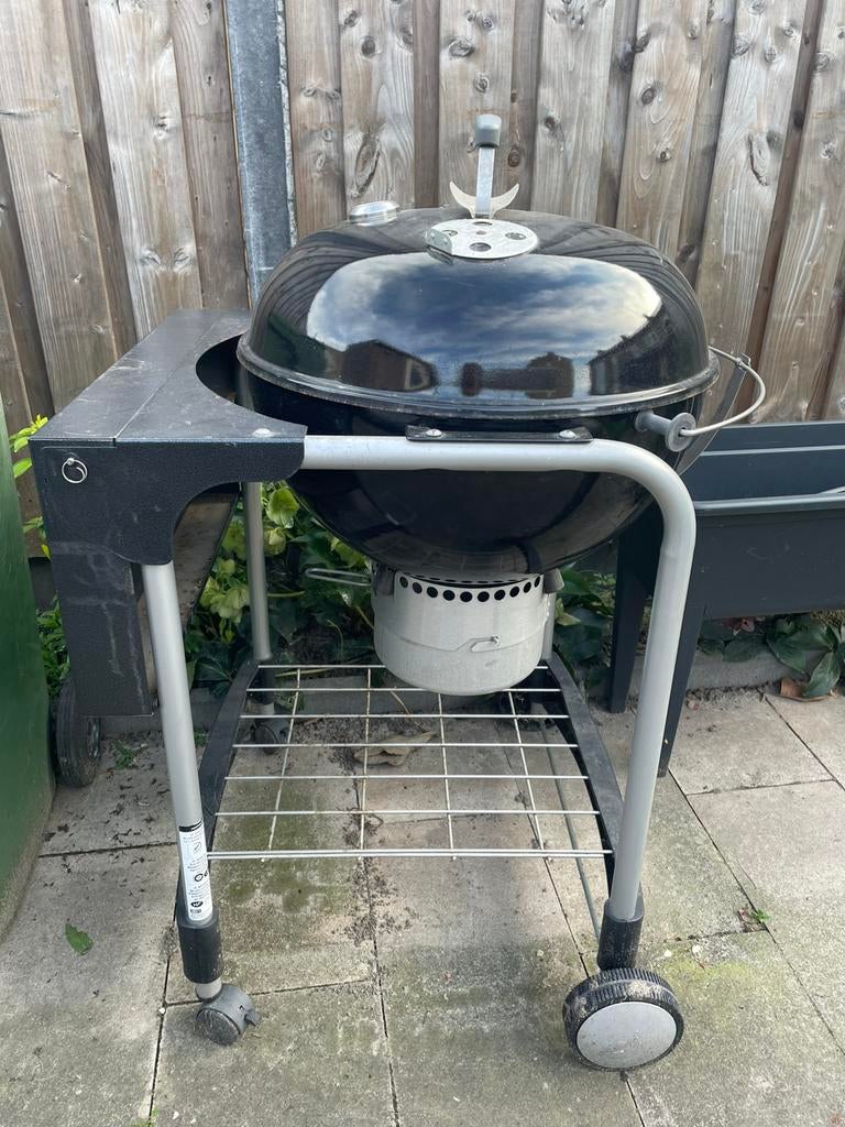 Weber performer houtskool barbecue, Ophalen, Gebruikt, Met accessoires