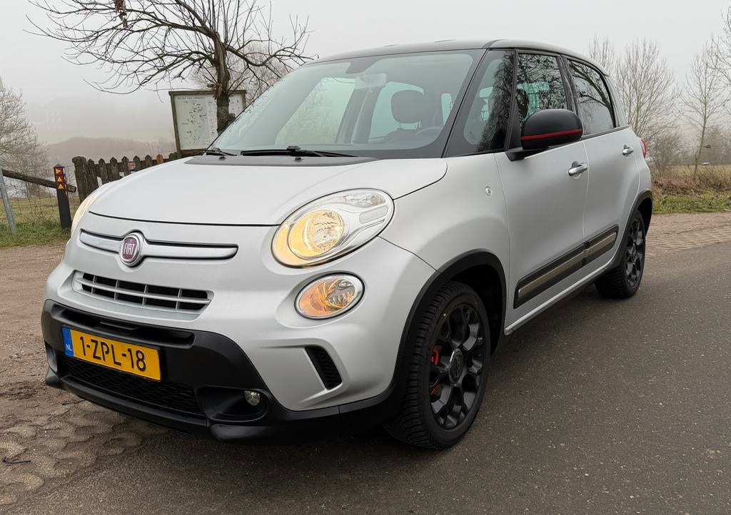 Fiat 500L 0.9 Twinair Trekking 2015 Grijs, Auto's, Voorwielaandrijving, Zwart, Leder en Stof, Handgeschakeld