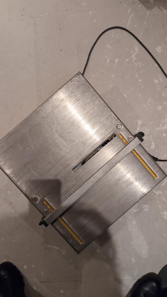 Carat Steenzaagmachine - Gebruikt, Ophalen, Minder dan 30 mm, Gebruikt, Cirkelzaag