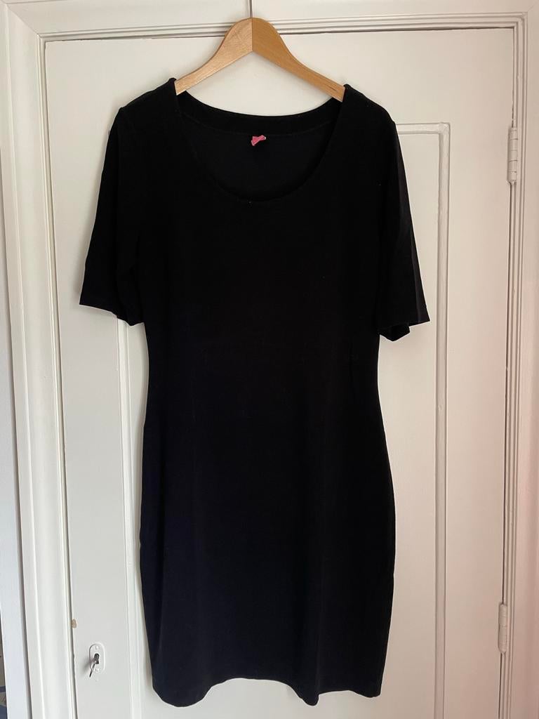 Tijdloze Little Black Dress - Kyra - Maat XL, Kleding | Dames, Jurken, Zwart, Maat 46/48 (XL) of groter, Ophalen of Verzenden