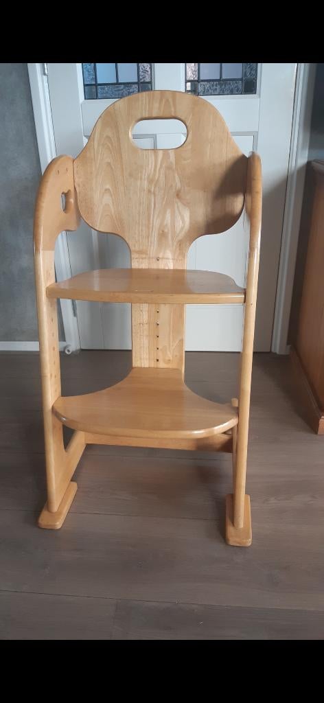 Tiamo kinderstoel, Kinderen en Baby's, Kinderstoelen, Ophalen, Zo goed als nieuw, Meegroeistoel, Afneembaar eetblad