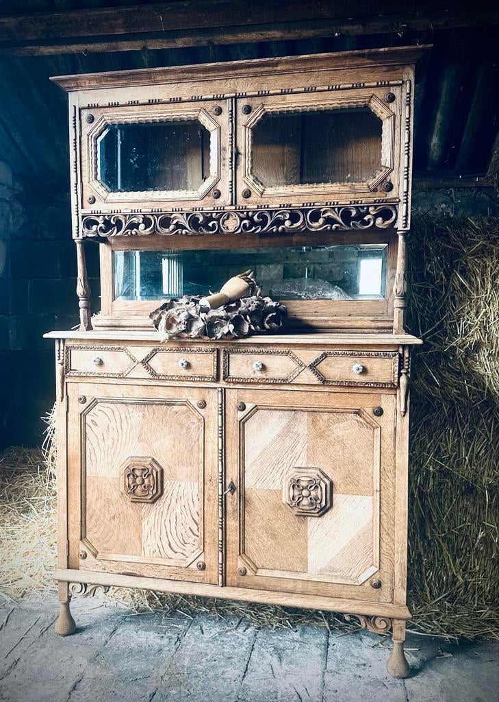 *Antiek Dressoir/Buffetkast met Houtsnijwerk en Facetglas*, Ophalen, Gebruikt, 100 tot 150 cm, Met lade(s)