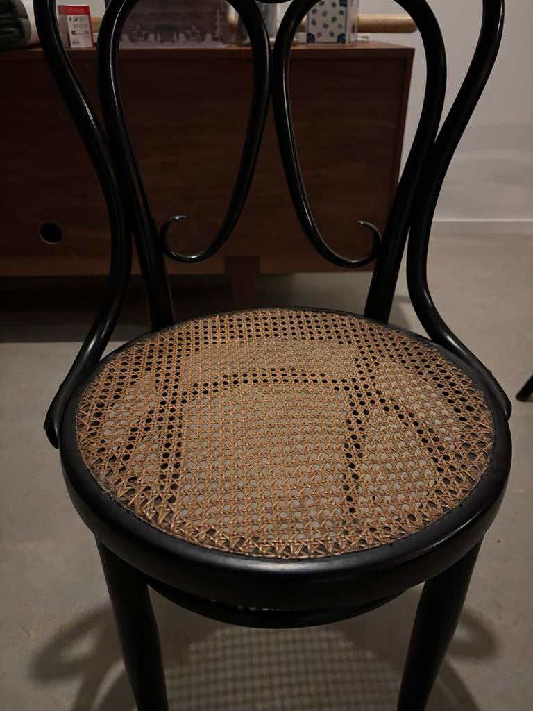 Vienna Thonet eetkamerstoel, Ophalen