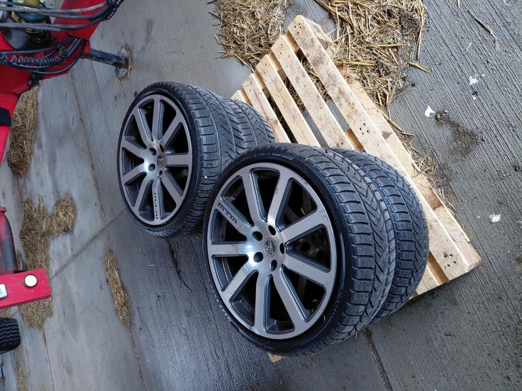 MTM Bimoto Pirelli Sottozero 3 winterbanden 235 35 r19, Gebruikt, Banden en Velgen, Winterbanden, 235 mm