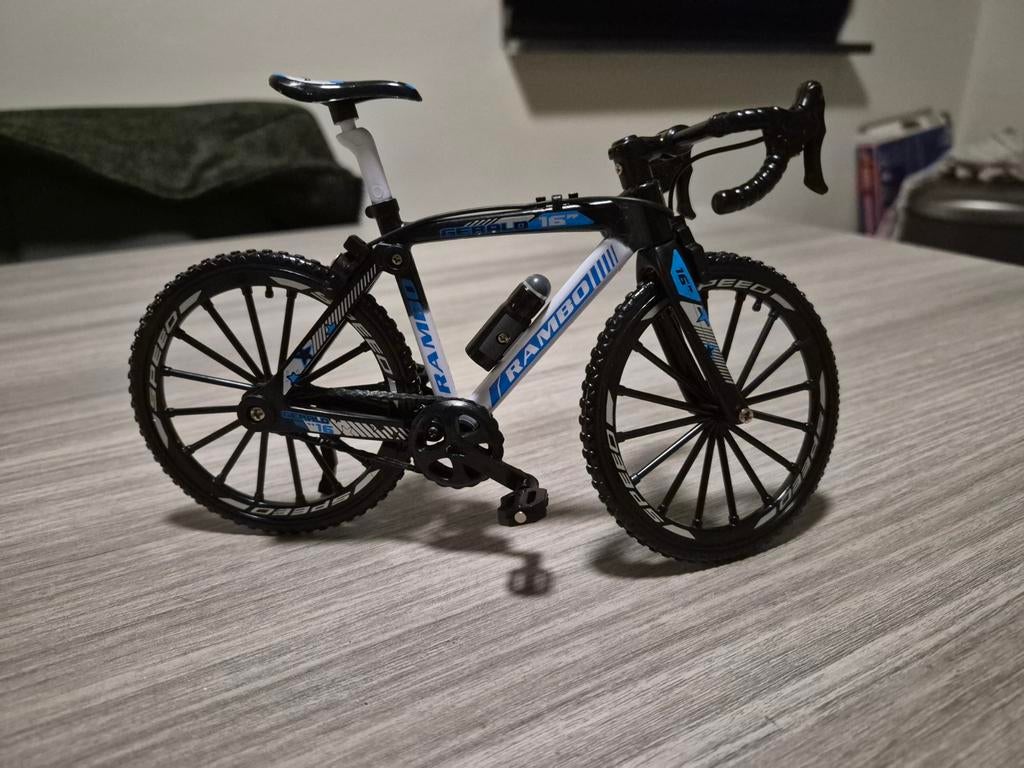 Miniatuur Racefiets - Gedetailleerd Model, Overige merken, Nieuw, Ophalen of Verzenden, Groter dan 1:32