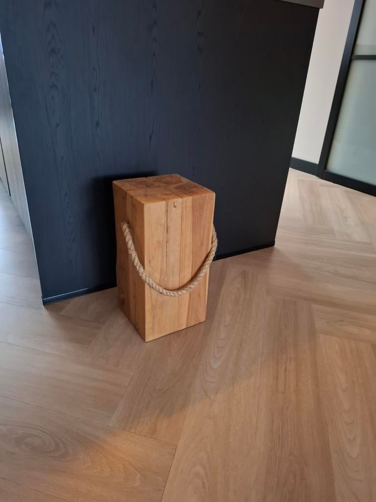 Teak houten blok met touw - Leen Bakker, Ophalen of Verzenden, Zo goed als nieuw