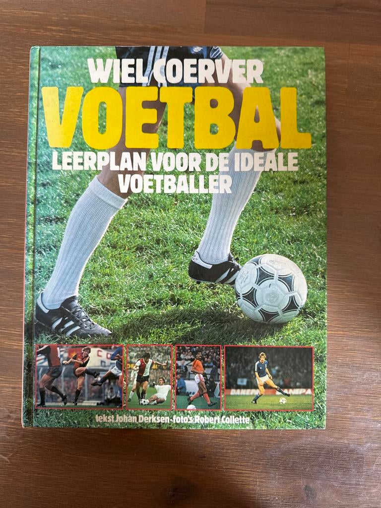 Wiel Coerver Voetbal Leerplan, Boeken, Ophalen of Verzenden, Zo goed als nieuw, Balsport