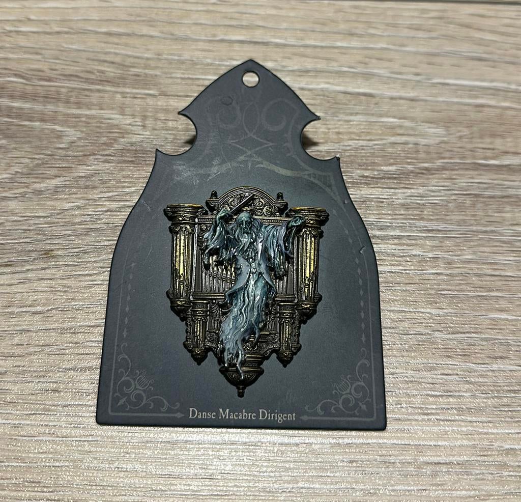 Efteling Pin - Danse Macabre Dirigent, Verzamelen, Efteling, Ophalen of Verzenden, Zo goed als nieuw, Button of Speldje