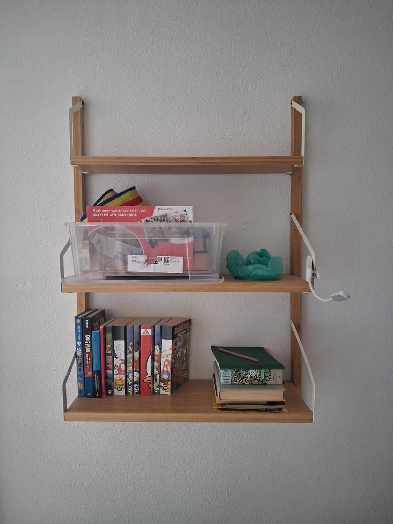 IKEA Svalnäs Boekenrek Bamboe - Mooi en Rustig Design, Verzenden, 50 tot 100 cm, Zo goed als nieuw, Minder dan 100 cm