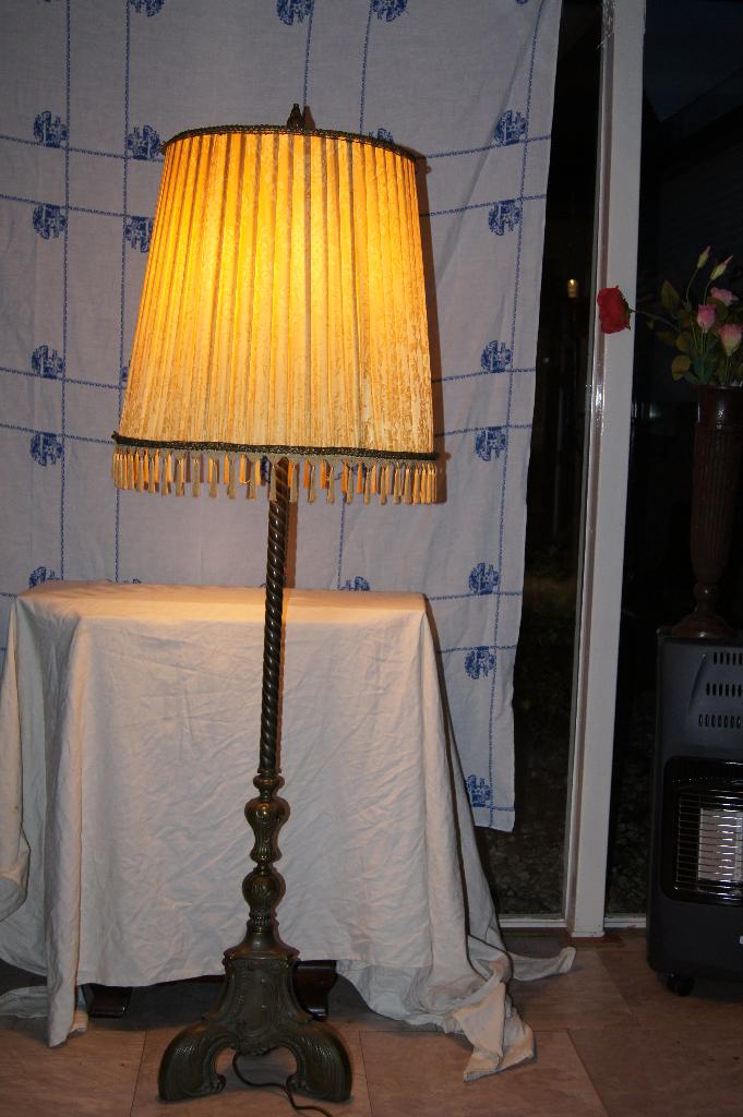 Klassieke staande vloerlamp, Antiek en Kunst, Ophalen of Verzenden