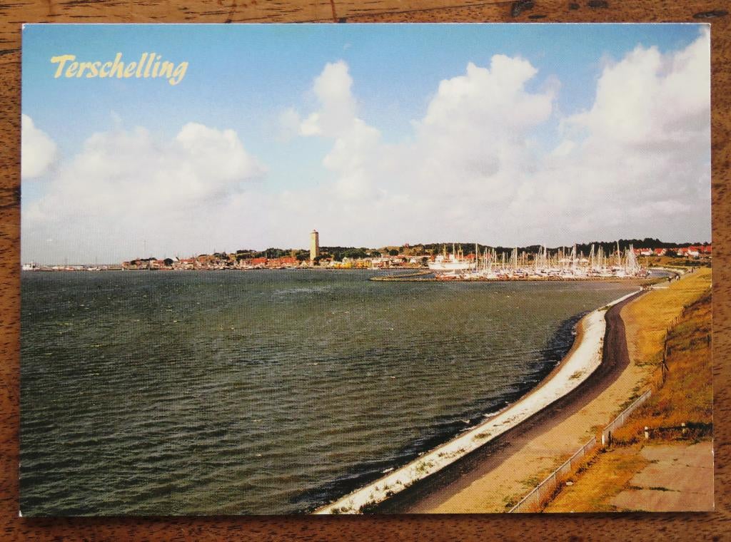 Terschelling: Zicht op Terschelling met Vuurtoren Brandaris, Verzamelen, Ansichtkaarten | Nederland, Ophalen of Verzenden, Voor 1920