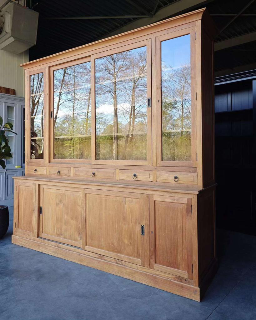 Grote winkelkast | Brede winkelvitrine teakhout #9423, Antiek en Kunst, Ophalen of Verzenden