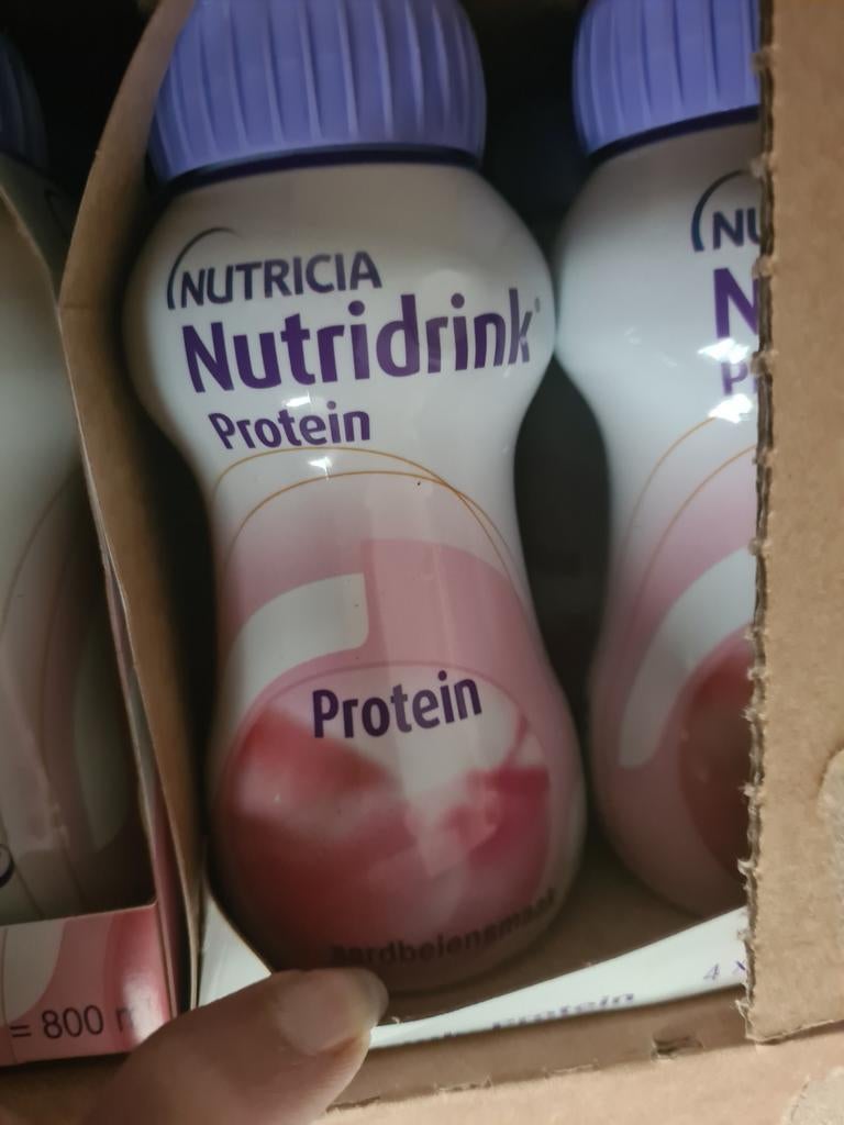 Drinkvoeding nutridrink en fresubin 152 flesjes, Diversen, Levensmiddelen, Ophalen of Verzenden