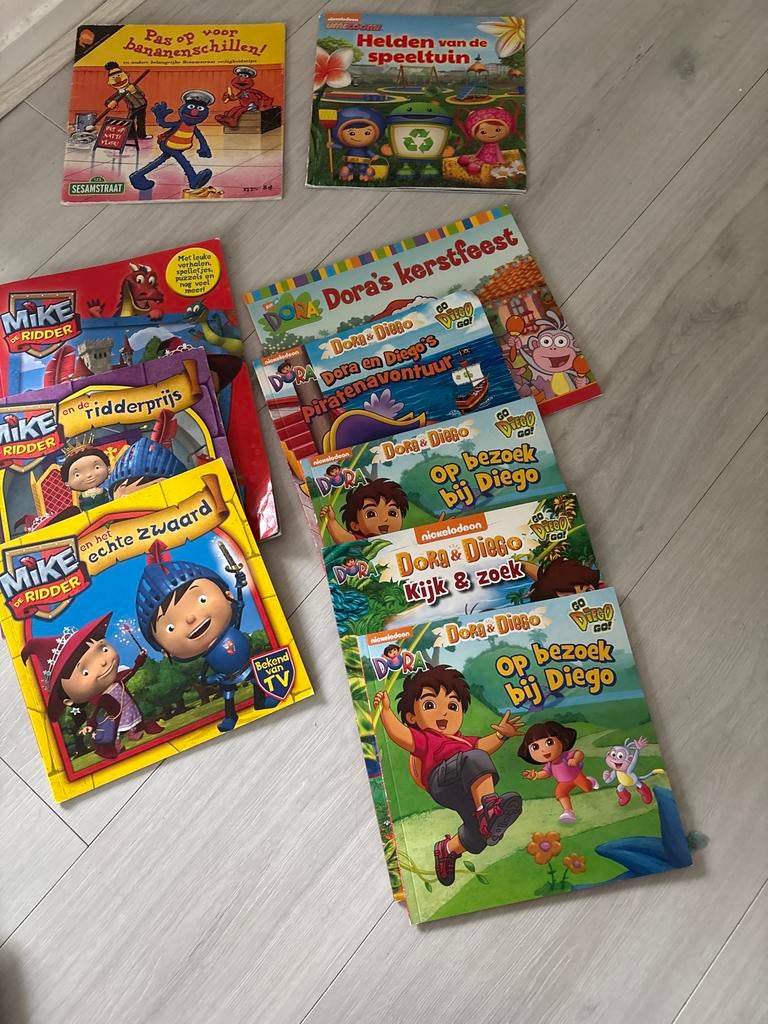 kinderboeken: Dora, Mike de Ridder, Sesamstr, Ophalen, Gelezen, Fictie algemeen