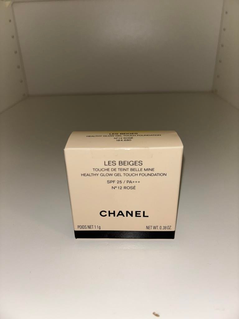 Chanel Foundation, Ophalen of Verzenden, Zo goed als nieuw, Beige, Gehele gezicht