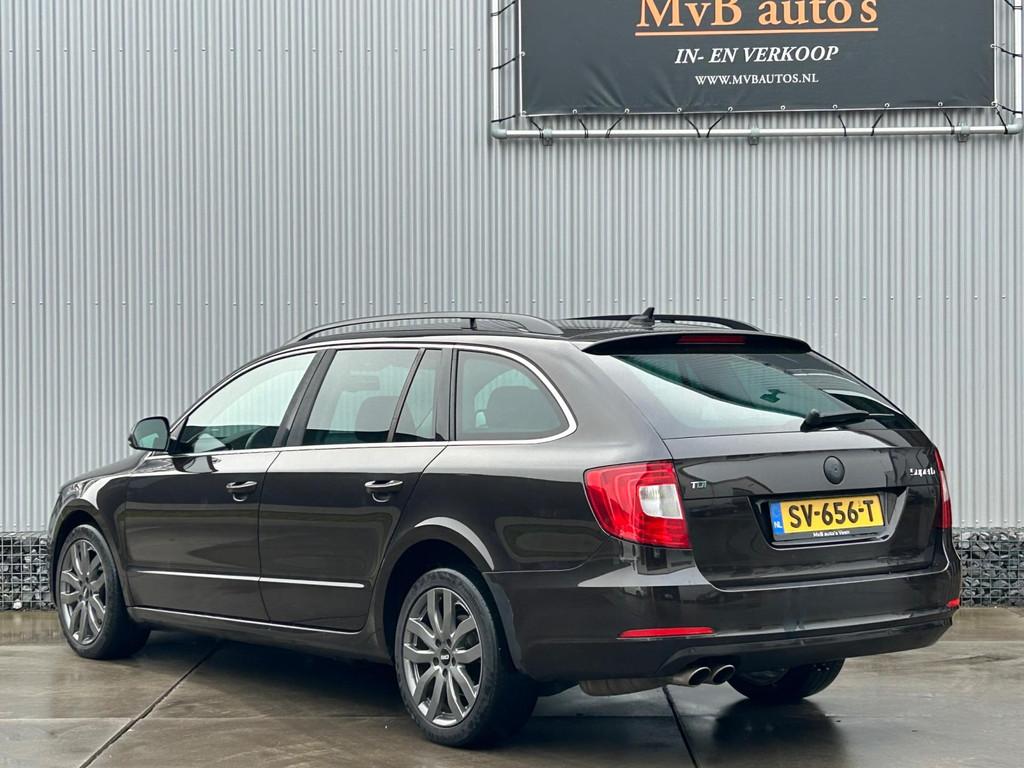 Skoda Superb Combi 2.0 TDI Greentech Arctic Active, Navi, Cl, Euro 5, Stof, 4 cilinders, Bruin