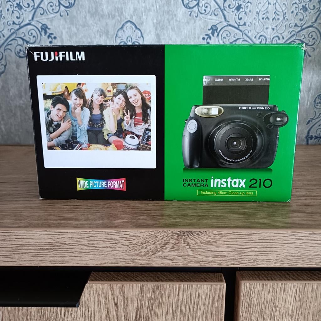 Fuji Instax 210 instant camera, Ophalen