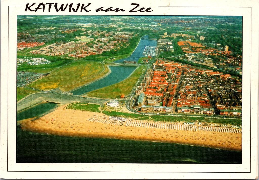 Katwijk aan Zee - Luchtfoto (1997), Verzamelen, Ansichtkaarten | Nederland, Verzenden, 1980 tot heden, Gelopen, Zuid-Holland