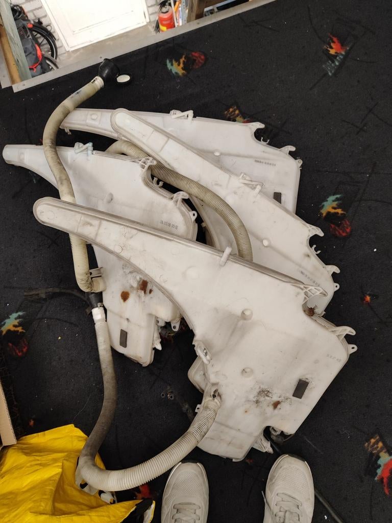 Ruitensproeier tankje sproeier tank bmw E87 E90 1 3 serie, Auto-onderdelen, Ophalen of Verzenden, BMW