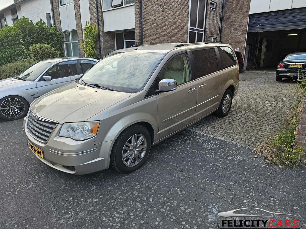 Chrysler Town & Country 4.0 V6 dvd navi tafel s&go, Auto's, Overige modellen, 7 stoelen, Leder, Bedrijf