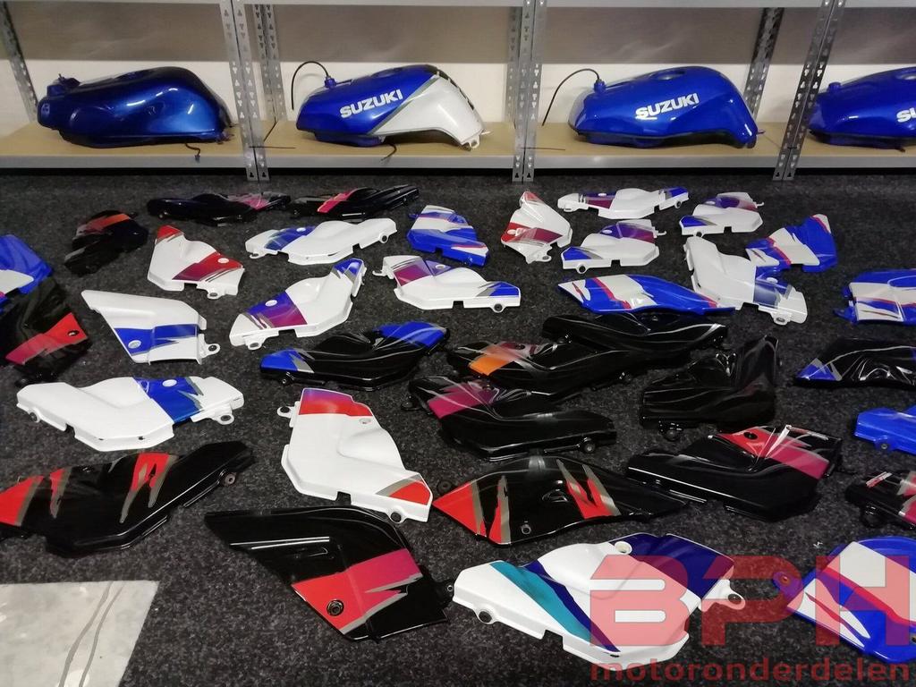 Frame cover rechts Suzuki GSX-R 600w 750w 1100w kuip kap kui, Motoren, Onderdelen | Suzuki, Gebruikt, -, -, Ophalen of Verzenden