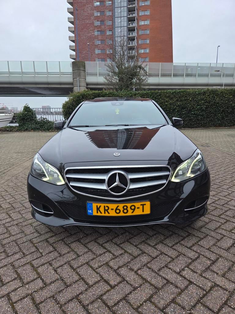 KOOPJE: MERCEDES E-KLASSE 2.2 CDI AVANTGARDE/LED/PANO/SFEER✅, Automaat, 4 cilinders, Leder, Diesel